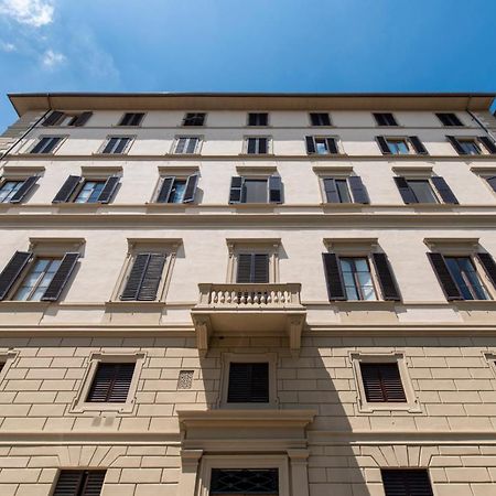 Dimora D'Azeglio With Private Patio Lägenhet Florens Exteriör bild