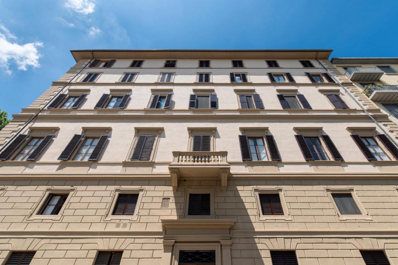 Dimora D'Azeglio With Private Patio Lägenhet Florens Exteriör bild