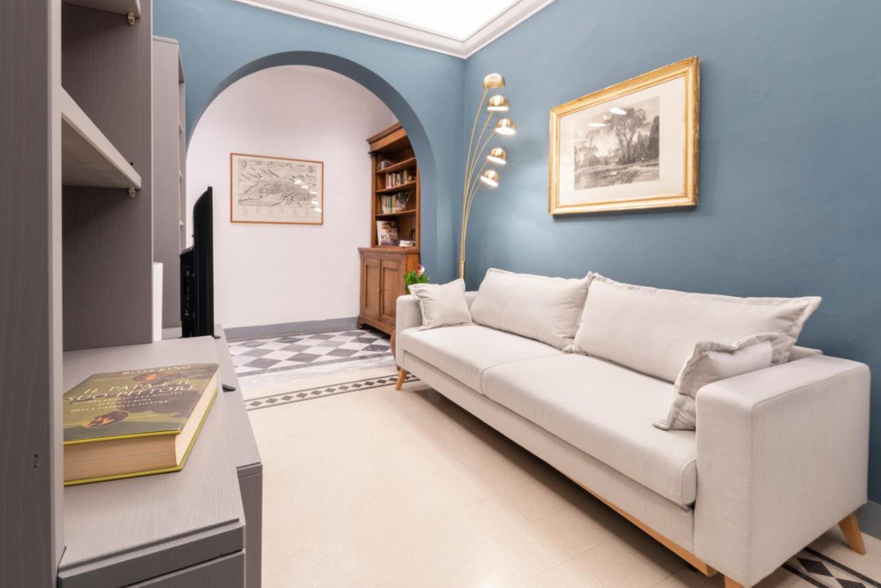 Dimora D'Azeglio With Private Patio Lägenhet Florens Exteriör bild